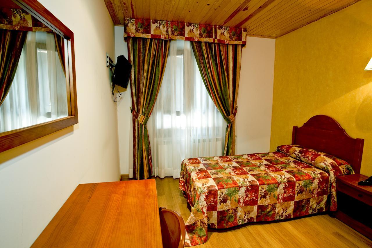 Hotel Montseny Espuy Exterior photo